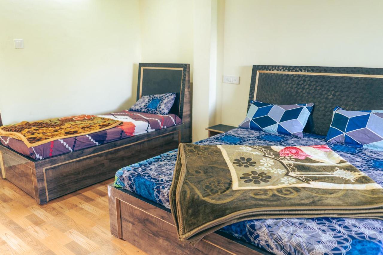 Midway Restaurants & Guest House Dhanaulti Exterior photo