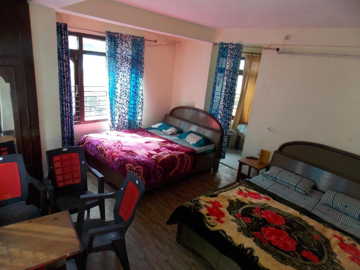 Midway Restaurants & Guest House Dhanaulti Exterior photo